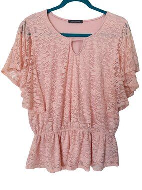 Suzy Shier NWOT Women's Light Coral Lace Peplum Blouse Size Large